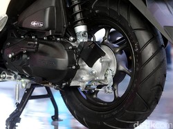 Skutik Retro Honda Kini Peleknya Lebih Kecil, Apa Alasannya?