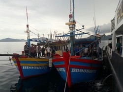 Polisi Tangkap 2 Kapal Asing Asal Vietnam, 1 ABK Terjun ke Laut
