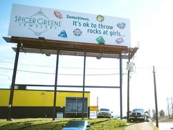 Niat Beriklan Unik dan Jenaka, Brand Perhiasan Justru Dibanjiri Protes