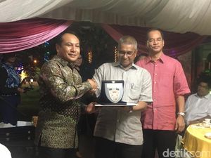 Penghargaan Divisi Khusus PDRM untuk Polri atas Pembebasan Ling Ling