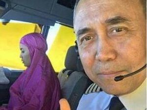Ini Kopilot Cantik yang Salat di Kokpit Pesawat Garuda