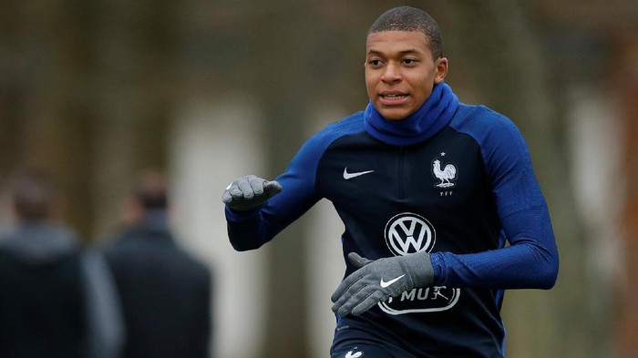 Wenger Tertarik Mbappe, tapi Uang Bisa Jadi Masalah