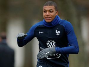 Wenger Tertarik Mbappe, tapi Uang Bisa Jadi Masalah