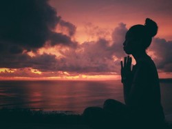 Liburan Sambil Belajar Yoga di Sumba