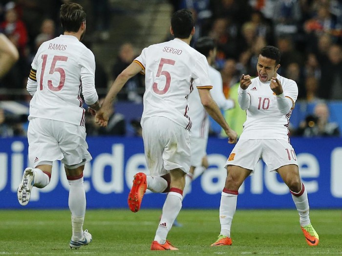 Prancis Ditaklukkan Spanyol 0-2