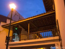 Tapak Memori Kiki Fatmala di Bangunan Kolonial Lokasi Syuting Si Manis Jembatan Ancol Tapak Memori Kiki Fatmala di Bangunan Kolonial Lokasi Syuting Si Manis Jembatan Ancol