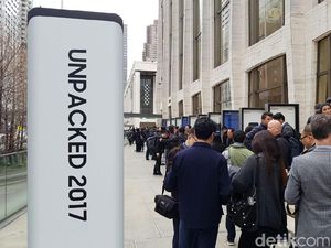 Keriuhan Sambut Kelahiran Galaxy S8