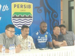 Ada Klausul Pemutusan Kontrak jika Carlton Cole Tampil Tak Oke