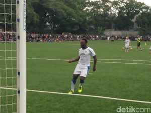 Ada Peluang Essien dan Cole Bisa Main Lawan PS TNI Akhir Pekan Ini