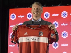 Schweinsteiger Ingin Buktikan Dirinya Belum Habis