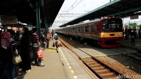 1 April, Sebagian KRL Bekasi-Kota Dialihkan Lewat Senen