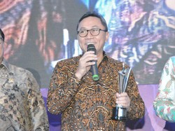 Raih Best Legislator 2017, Ketua MPR: Pemacu Semangat Kami