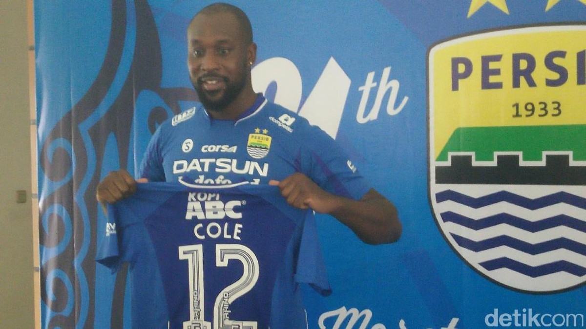 Carlton Cole dilepas Persib Bandung. (Baban Ganda Purnama/detikSport)