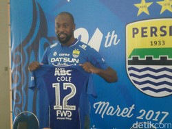 Carlton Cole Melempem, Persib Pertimbangkan Berburu Striker Baru