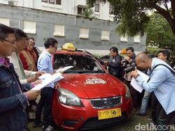 Angkutan Umum Jabar Tuntut Gubernur Nonaktifkan Transportasi Online