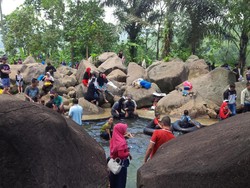 Taman Batu Purwakarta, Wisata Alam yang Cocok Dikunjungi saat Libur Lebaran