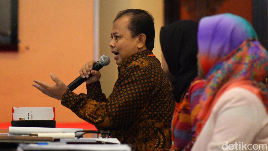 KPU-Bawaslu DKI Disidang Oleh DKPP KPU-Bawaslu DKI Disidang Oleh DKPP