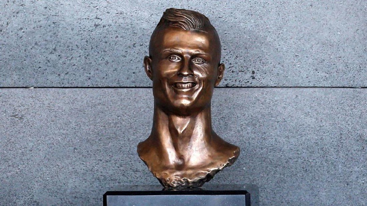 Patung Kocak Cristiano Ronaldo dalam Kenangan. (Foto: Reuters)