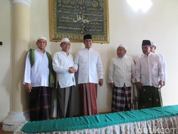 Anies Silaturahmi dengan Ulama dari Jateng di Ponpes Attauhidiyah