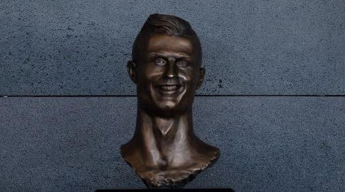 Patung Cristiano Ronaldo di Madeira, Portugal (Octavio Passos/Getty Images) Patung Cristiano Ronaldo di Madeira, Portugal (Octavio Passos/Getty Images)