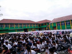 Seribuan Siswa SMKN 1 Garut Gelar Doa Bersama untuk Amih
