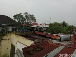 Diterjang Puting Beliung, 9 Rumah di Medan Rusak