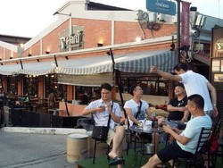Nongkrong Ala Anak Muda Thailand, ke Asiatique Saja!