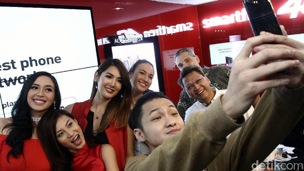 Apple Digaet Smartfren, iPhone 7 Resmi Dijajakan Apple Digaet Smartfren, iPhone 7 Resmi Dijajakan