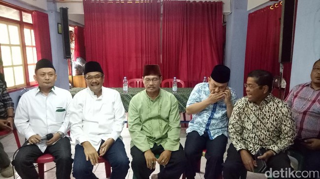 Blusukan ke Benhil  Djarot Ditemani Sekjen Golkar dan 