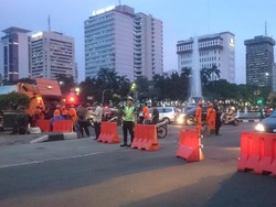 Massa Aksi 313 Bubar, Jalan Medan Merdeka Barat Masih Ditutup