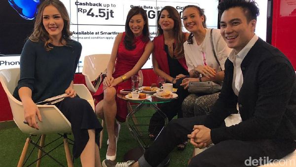 Mereka Rela Antre Berburu iPhone 7 di Pagi Hari