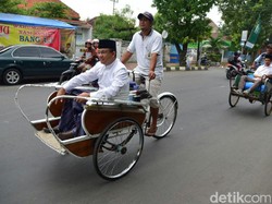 Ke Pengajian Habib Luthfi, Anies Berangkat Naik Becak