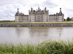 Tak Punya Biaya untuk Restorasi, Istana Bersejarah Ini Buka Penggalangan Dana