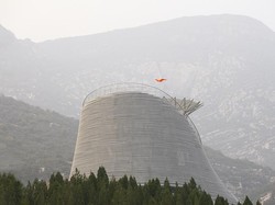 Wow! Ada Biksu yang Bisa Melayang di Kuil China