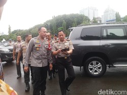 Kapolri Sambangi Pos Pengamanan Aksi 313 di Depan Istana