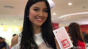 Deretan Selebriti Rupawan Pemburu iPhone 7