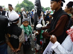 Massa 313 Mulai Bergerak, Polisi Atur Lalu Lintas