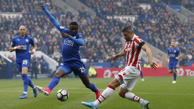 Wilfred Ndidi (kiri) andalan lini tengah timnas Nigeria.
