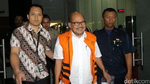 GM PT PAL Berompi Tahanan KPK