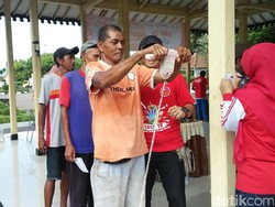 Dalam Rangka Hari TB, Para Penarik Becak Dapat Pengobatan Gratis