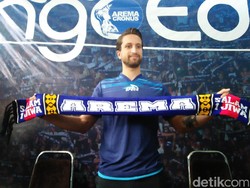 Arema FC Kontrak Jad Noureddine