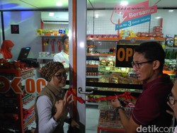 Sandiaga Ingin Transportasi Konvensional Adopsi Sistem Online