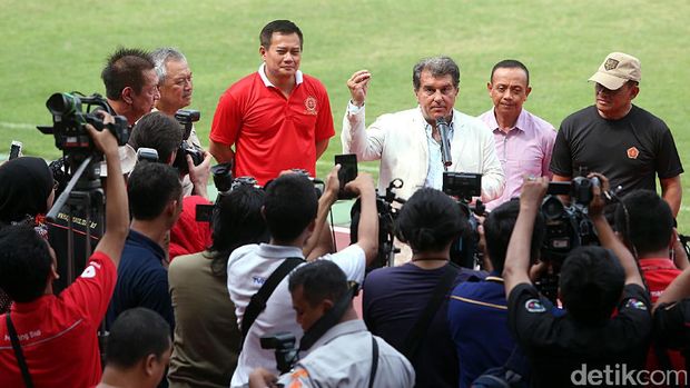 Joan Laporta di markas Kopassus Cijantung, Minggu (2/4/2017)