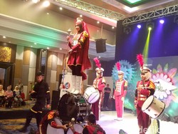 Hijabers Ini Curi Perhatian dengan Atraksi Mayoret di Sunsilk Hijab Hunt