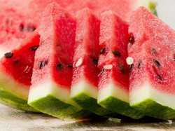 12 Makanan Ini Bisa Cegah Kerusakan Kulit Akibat Paparan Sinar Matahari (2)