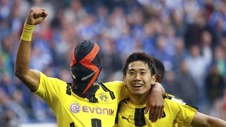 Merayakan Gol dengan Topeng Berujung Denda untuk Aubameyang Merayakan Gol dengan Topeng Berujung Denda untuk Aubameyang