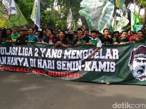 Liga 2 Main Senin Hingga Kamis, Bonek Turun ke Jalan