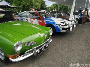 Pasar Jongkok Otomotif Tampilkan Aneka Kendaraan Klasik