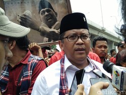 Ketum PDIP Bicara Pensiun, Hasto: Arus Bawah Tetap Ingin Bu Mega