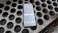 Menjajal Galaxy S8+ di Tengah Hujan